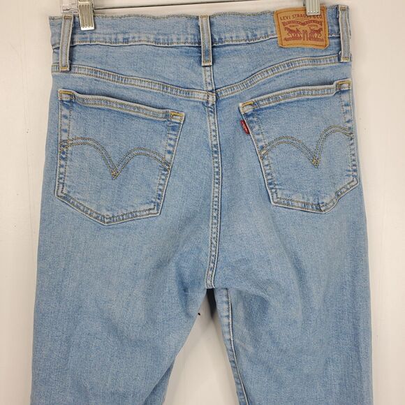 Levis Wedgie Straight Jeans High Rise Light Wash Ripped Knee 90s Mom Womens 30 - Picture 6 of 11